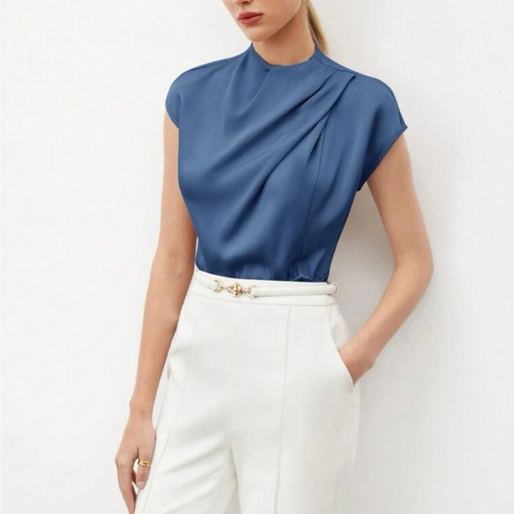 Luxe black elegant pleated blouse - Picture 15 of 16